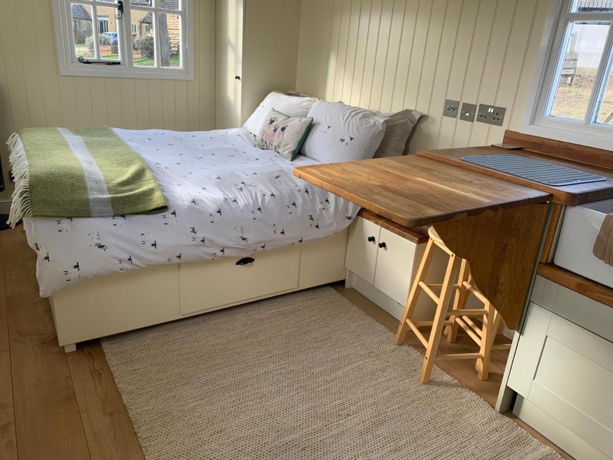 Weatherhead Farm Shepherds Hut Villa Buckingham Esterno foto
