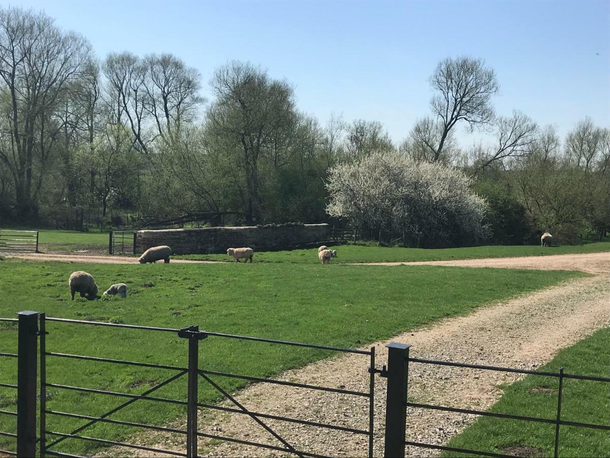 Weatherhead Farm Shepherds Hut Villa Buckingham Esterno foto